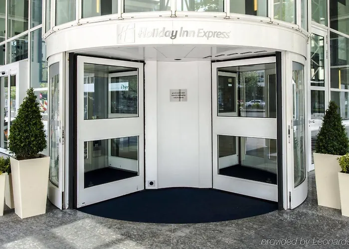 鹿特丹中央车站智选假日酒店 酒店