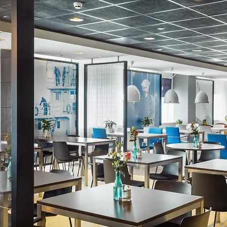 Express - Station By Ihg Hotel 3*