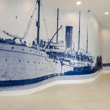 Express - Station By Ihg Hotel 3*