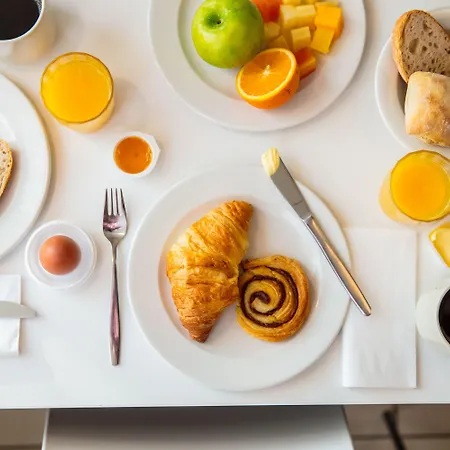 Express - Station By Ihg Hotel 3*