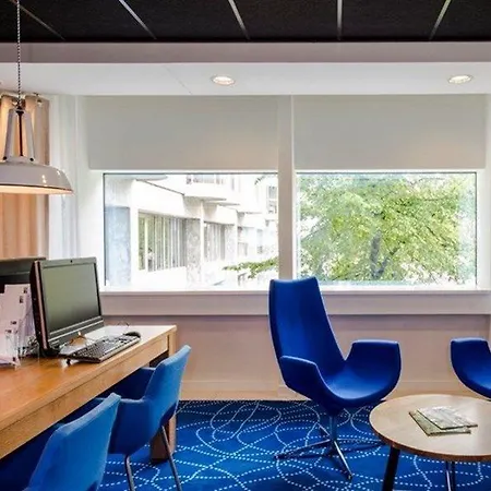 Hotel Express - Station By Ihg 3*