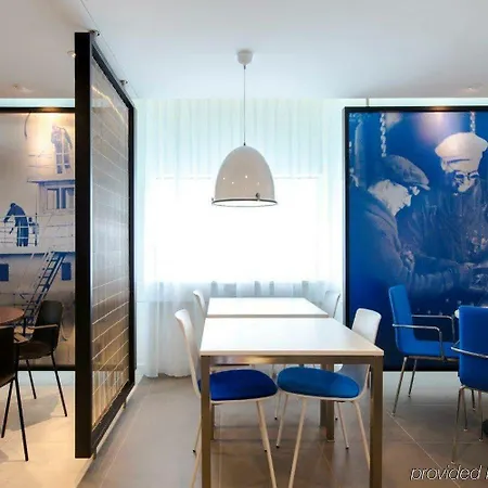 Express - Station By Ihg Hotel 3*