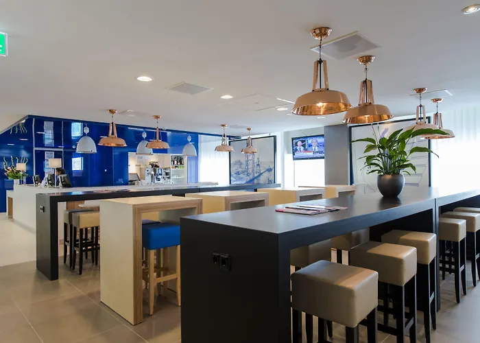 Express - Station By Ihg Отель 3*