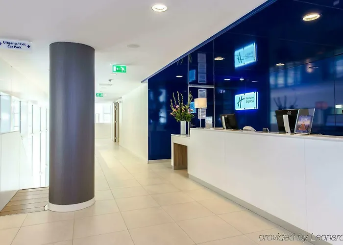 Express - Station By Ihg Отель 3*