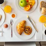 Express - Station By Ihg Hotel 3*