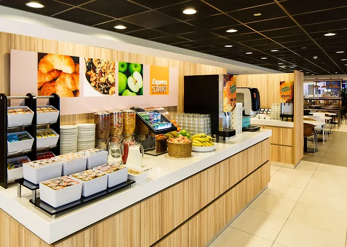 Express - Station By Ihg Szálloda 3*